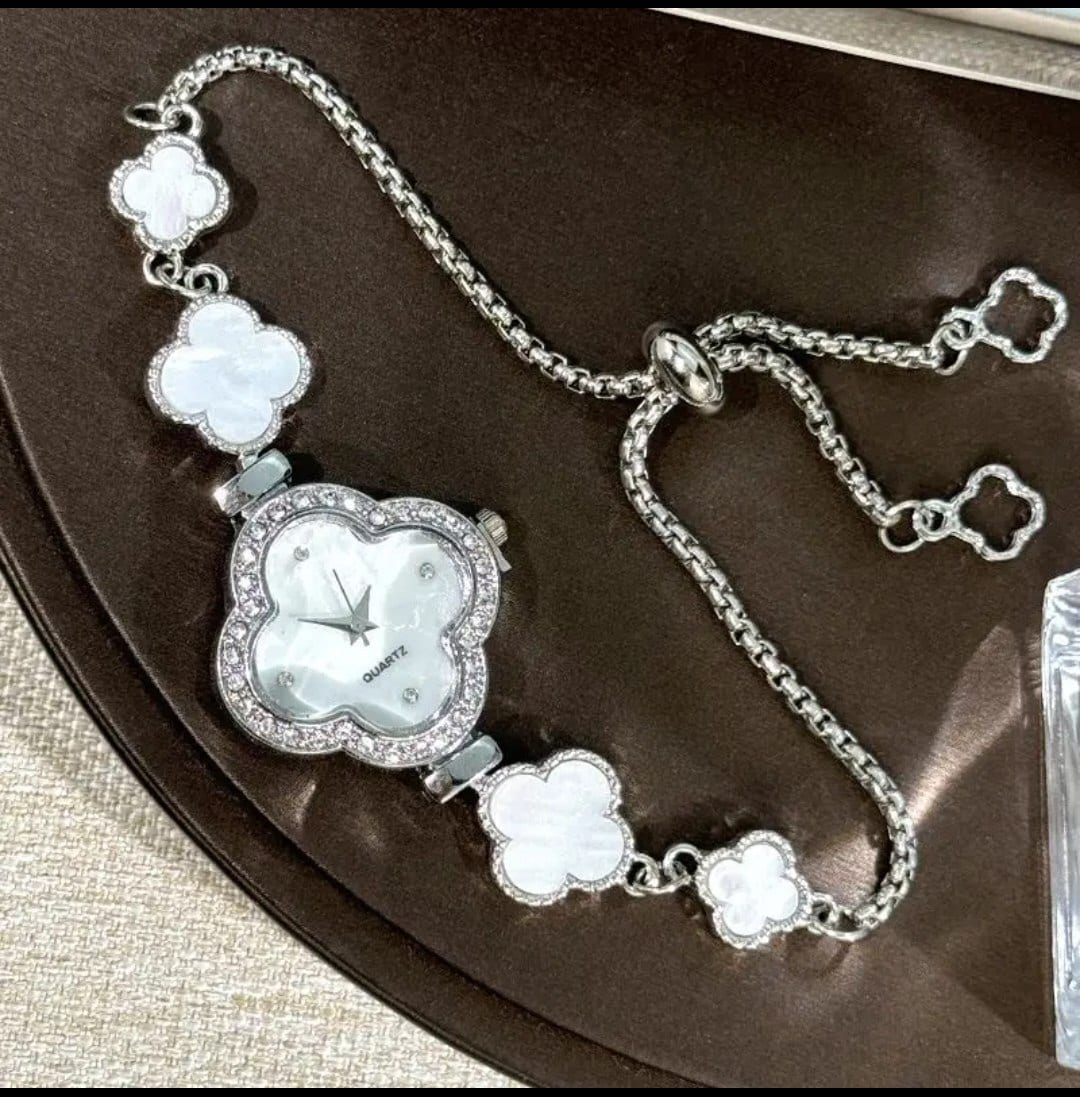 Yorqin toshlar bilan bezatilgan ayollar soat-bilaguzuki⌚🍀✨